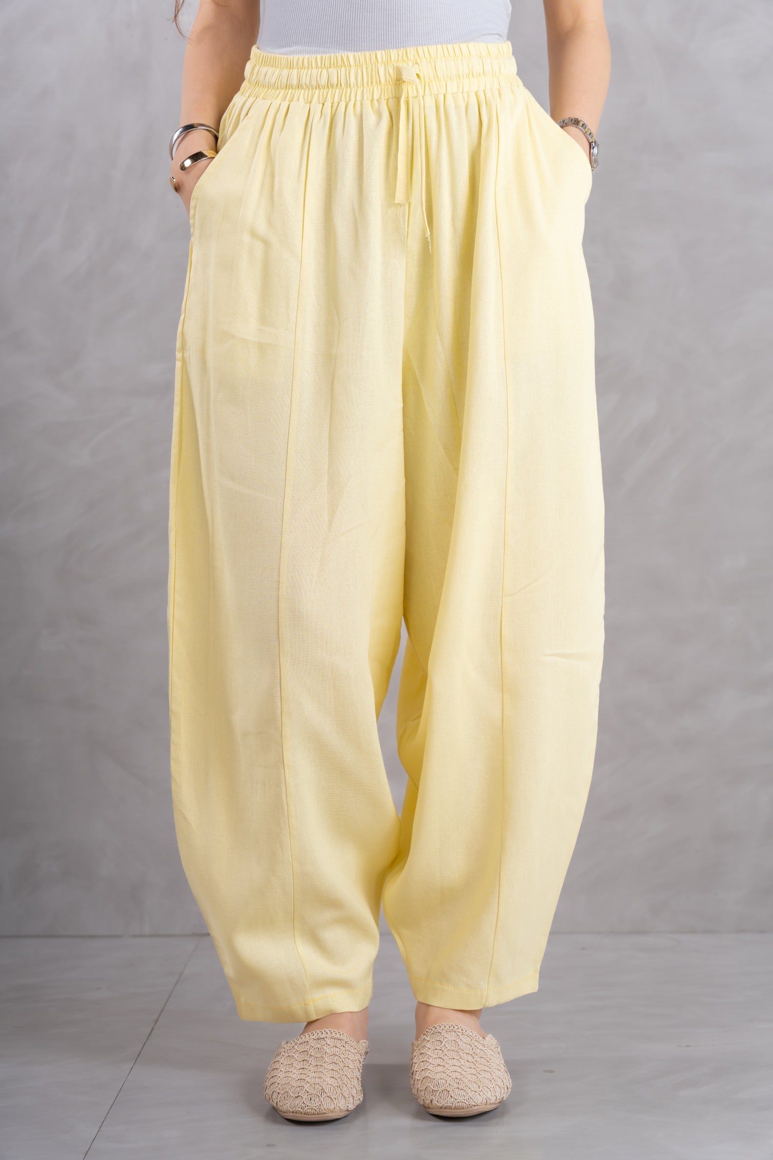 Balloon linen pants