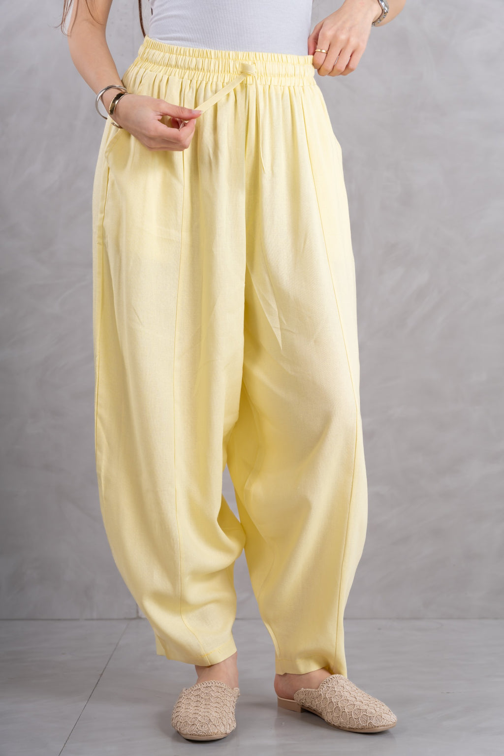 Balloon linen pants